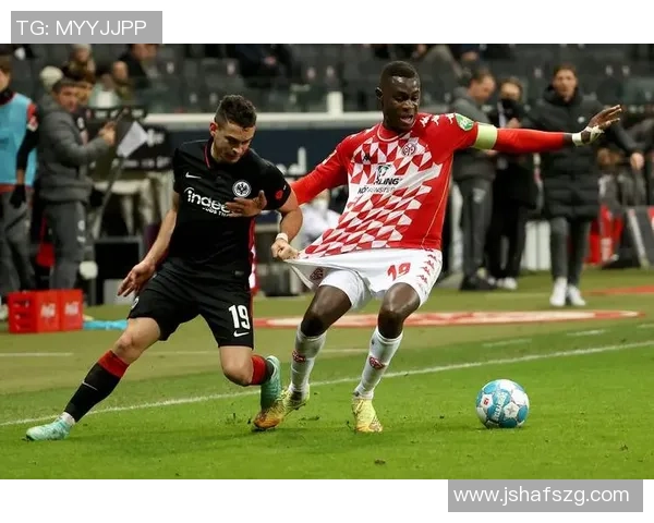 西甲联赛风云变幻皇马三连平失首巴萨强势登顶